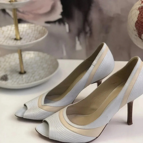 . Hugo Boss high heels! Authentic - Picture 3 of 5